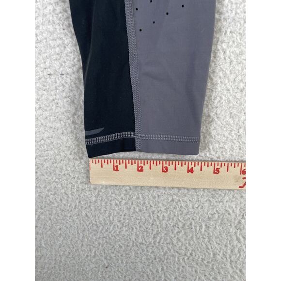 Athleta Leggings Womens Medium Petite Stealth Trucool 7/8 Colorblock Perforated - Picture 7 of 16